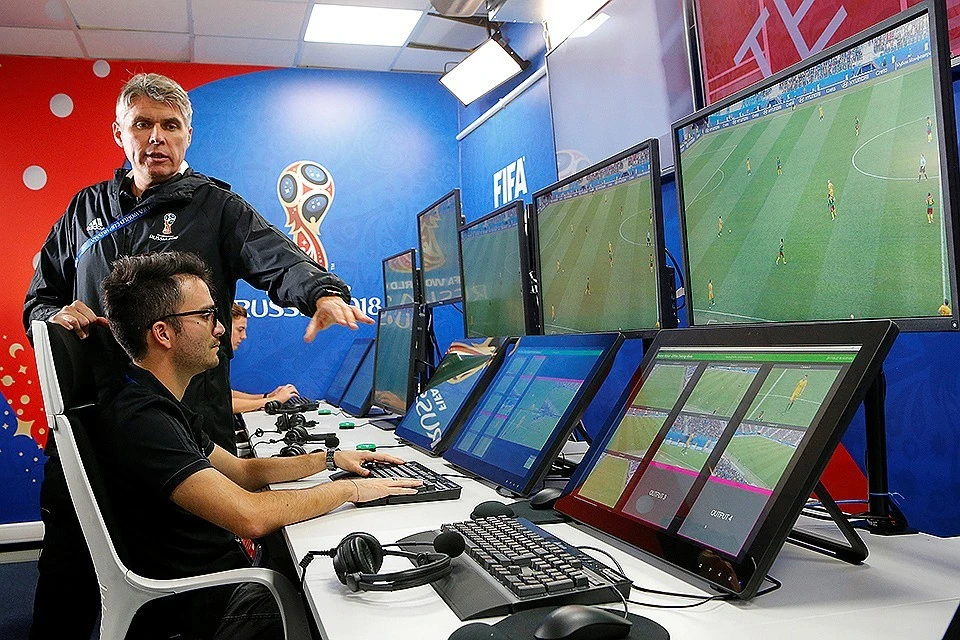 Напомним, что система видеоарбитров впервые заработала на наших стадионах во время чемпионата мира-2018