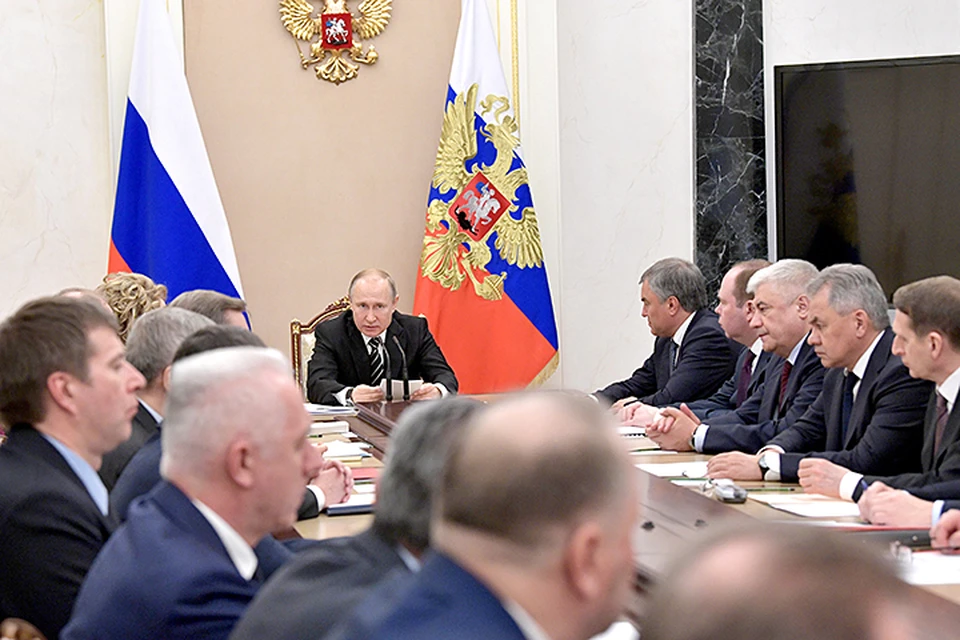 Владимир Путин собрал расширенное заседание Совета безопасности, чтобы обсудить дальнейшую государственную политику в космической отрасли. Фото: Алексей Никольский/ТАСС