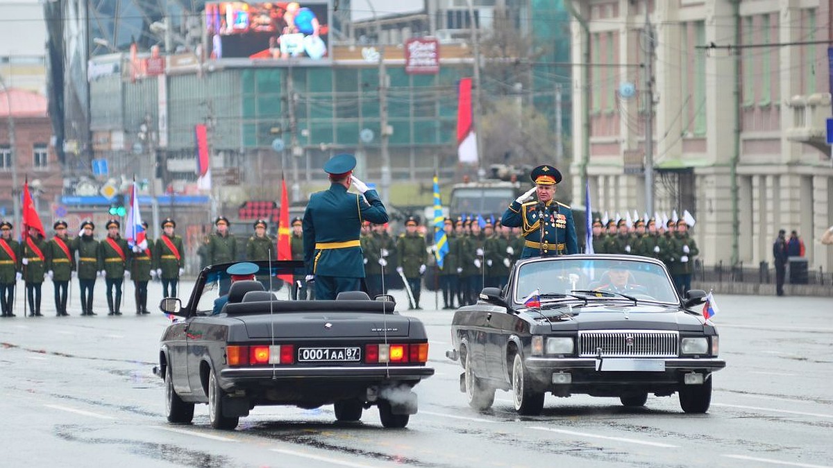 Военная техника и участники парада Победы 2019 года в Новосибирске: лучшие  места для обзора и порядок движения - KP.RU