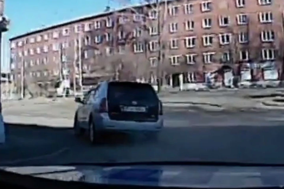 Без водительских прав и пьяный: автомобилист устроил гонки с полицейскими в Черемхове. Фото: ГУ МВД России по Иркутской области.