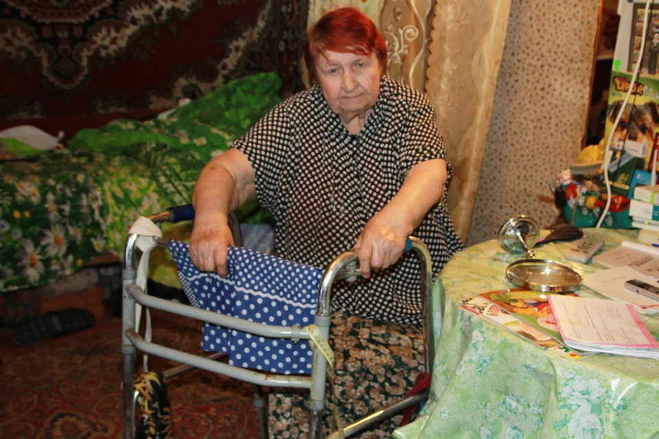 Зинаида Окрочкова провела в стенах своего дома уже 13 лет, никуда не выходя.