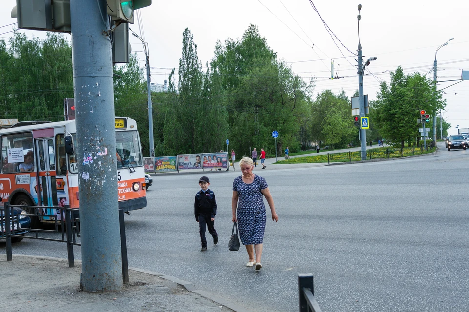 Переход у «Ашана» и через Удмуртскую: на какие пешеходные переходы чаще всего жалуются ижевчане