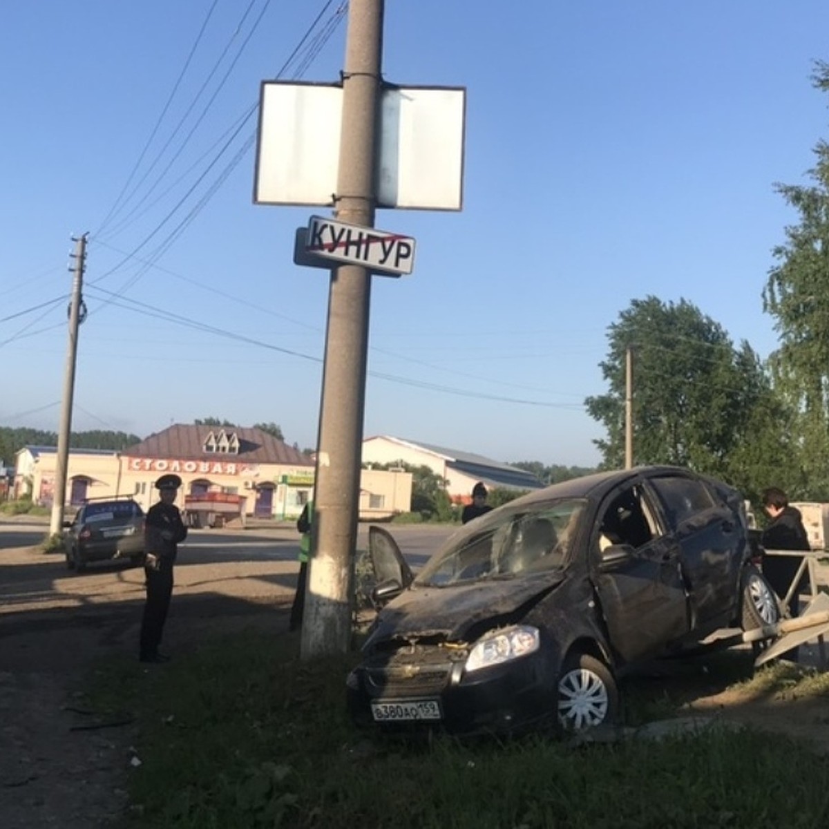 Взял машину у сестры покататься». В Прикамье в ДТП один человек погиб, трое  ранены - KP.RU