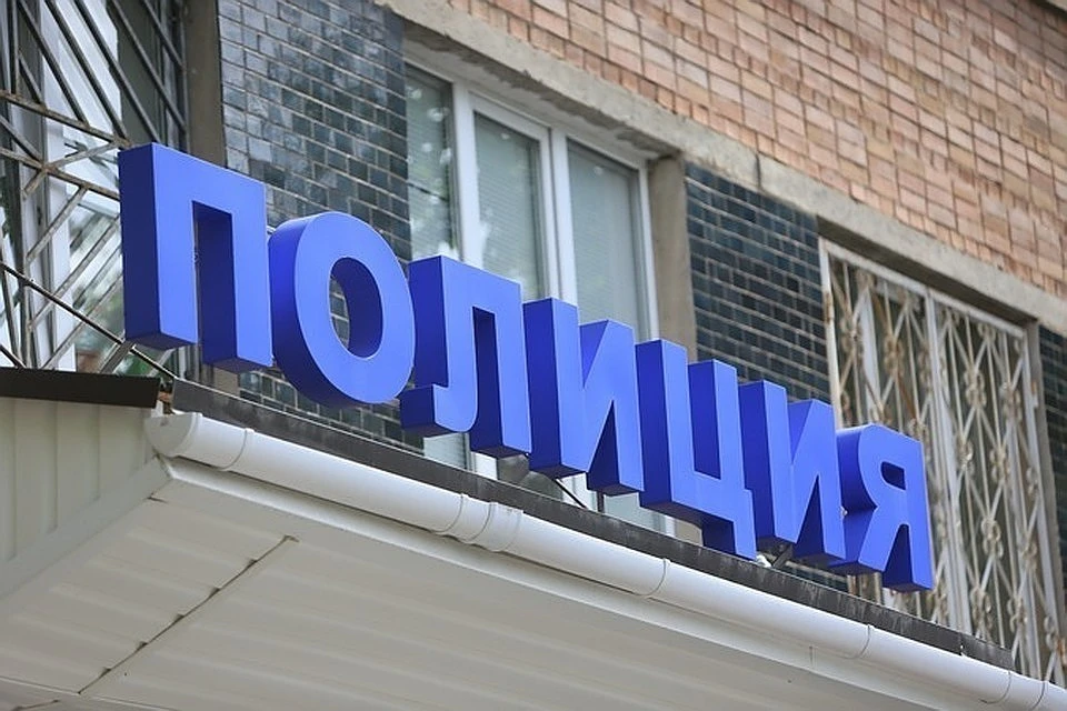 В центре Москвы неизвестный похитил из ювелирного магазина коробку с бриллиантами на сумму 1 миллион рублей