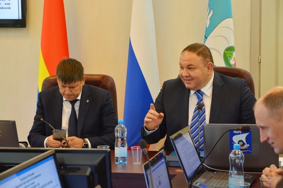 Депутаты горсовета обсуждали кандидатов на получение почетных медалей «За заслуги перед городом Калининградом».