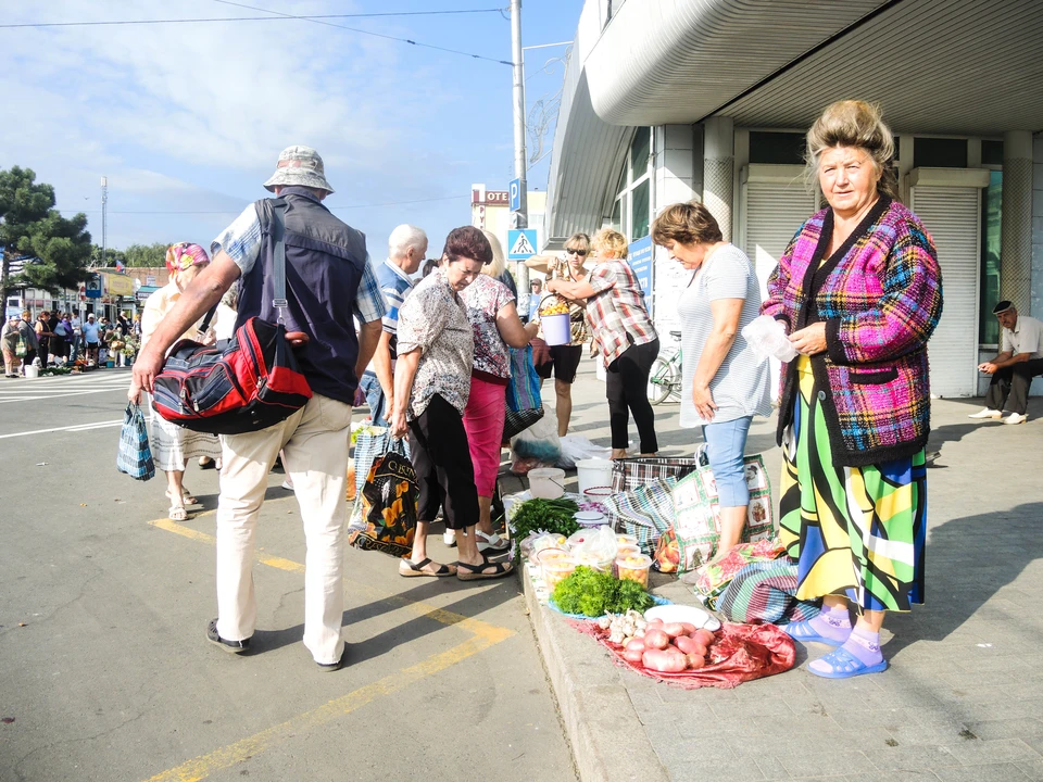 С первого июля нынешнего года в Донецкой и Луганской Народных Республиках повысятся заработные платы и пенсии