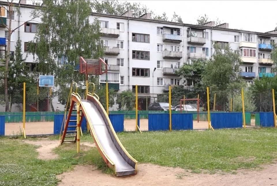 Фото ГТРК "Псков". На этой площадке подростки играли в футбол.