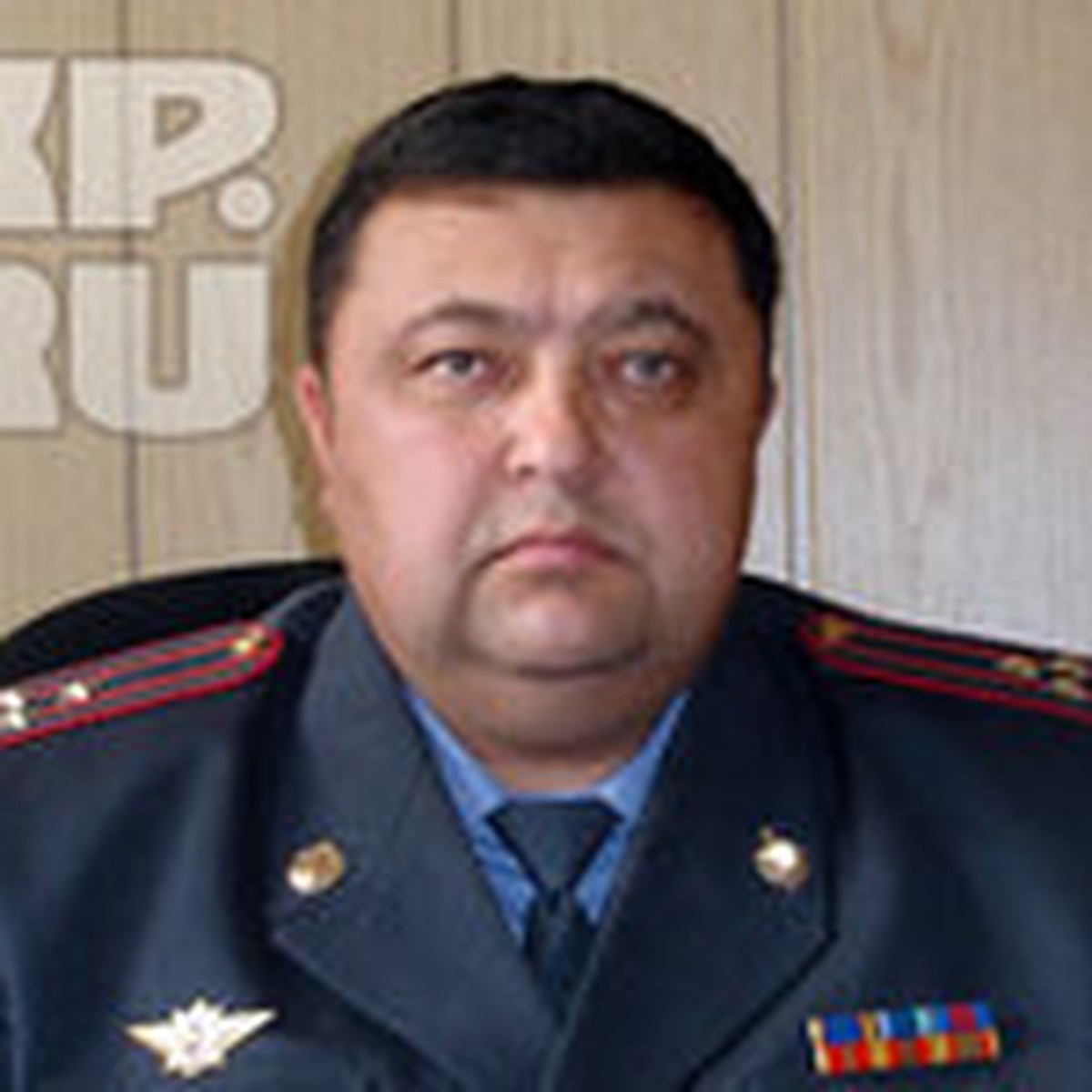 Күйеуі үйде жоқта көршісін сиқырлайды.