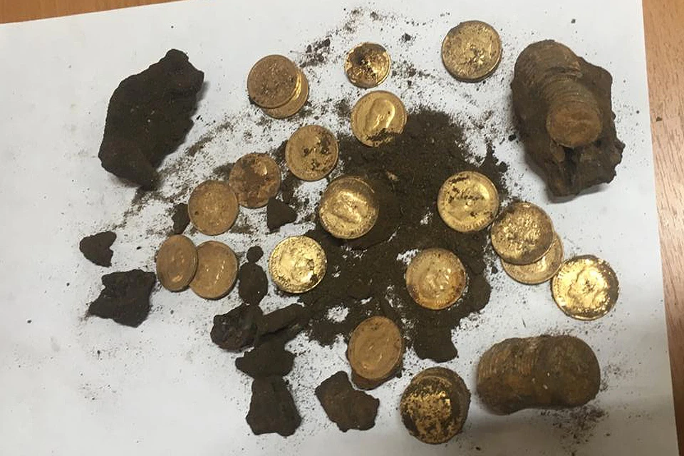Обнаруженные монеты датируют рубежом XIX и XX веков.