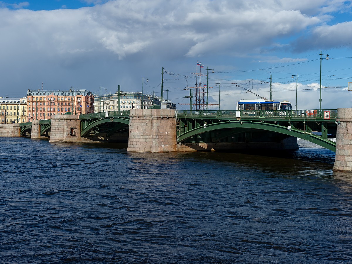 биржевой мост санкт петербург