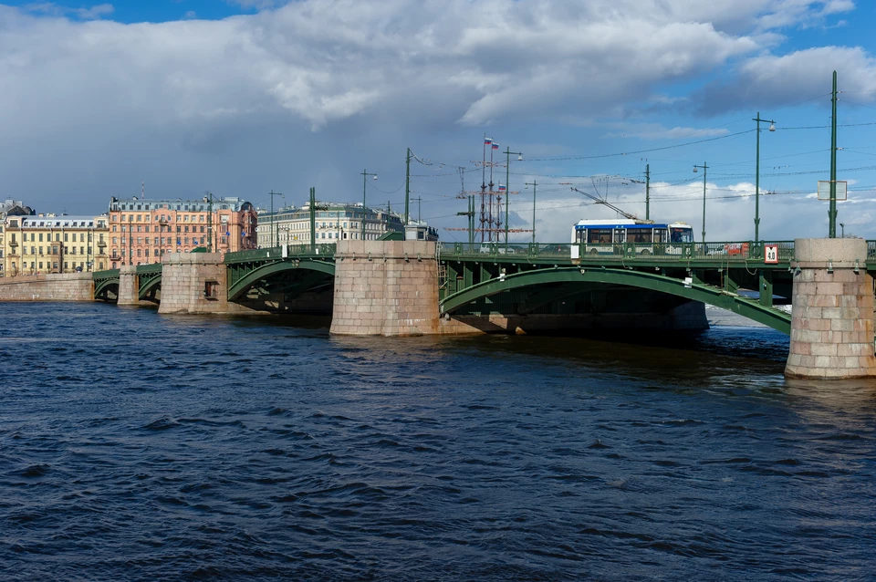 Капитальный ремонт на Биржевом мосту затянется до 2023 года