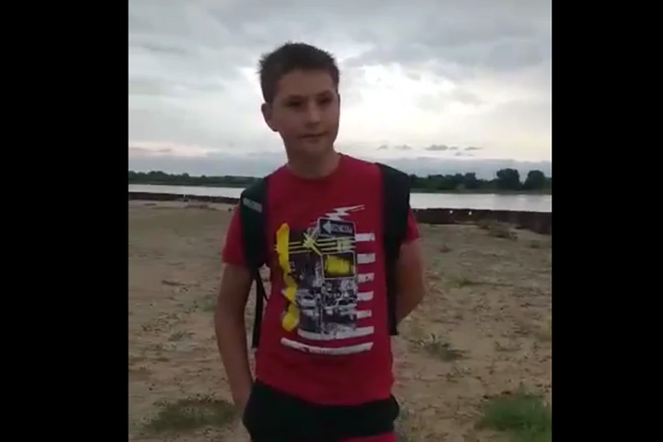 Никита Мамонтов с братом четыре дня поили водой и кормили щенка.