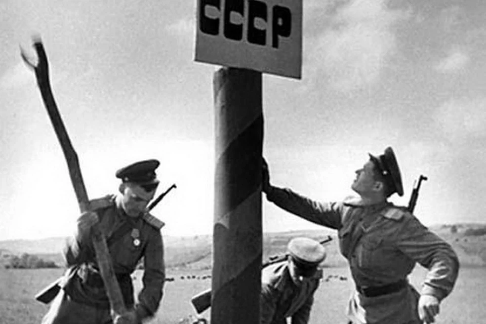 Восстановление порушенных границ СССР началось в 1944 году на советско-румынском участке. А вот в наших краях пограничные столбы на прежнем месте устанавливать тогда не пришлось. Когда Восточная Пруссия превратилась в Калининградскую область, государственная граница сдвинулась далеко на запад.