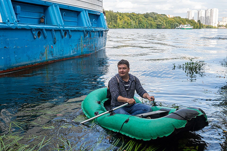 Журналист "Комсомолки" Павел Клоков отправился в одиночное плавание по просторам Москвы-реки.
