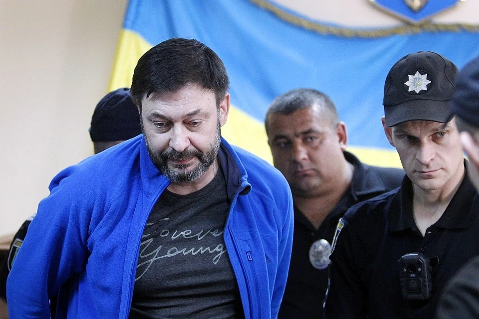 Журналиста арестовали 15 мая прошлого года и предъявили ему обвинения в поддержке ЛДНР и государственной измене