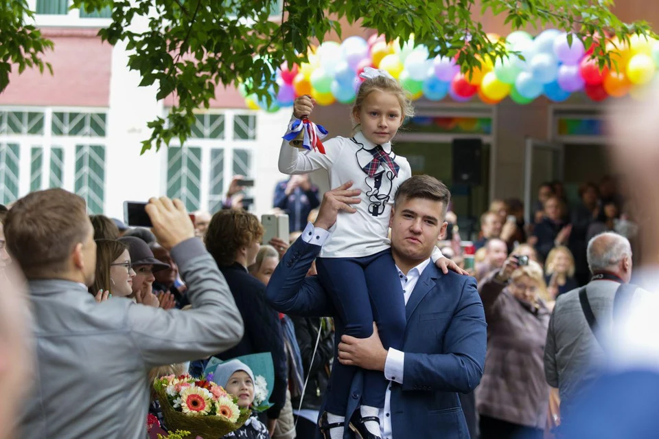 Вот в челябинских школах и прозвенел первый звонок!