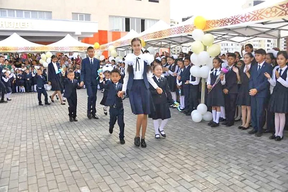 Всего в Алматы 1 сентября открыли свои двери 204 школы города.