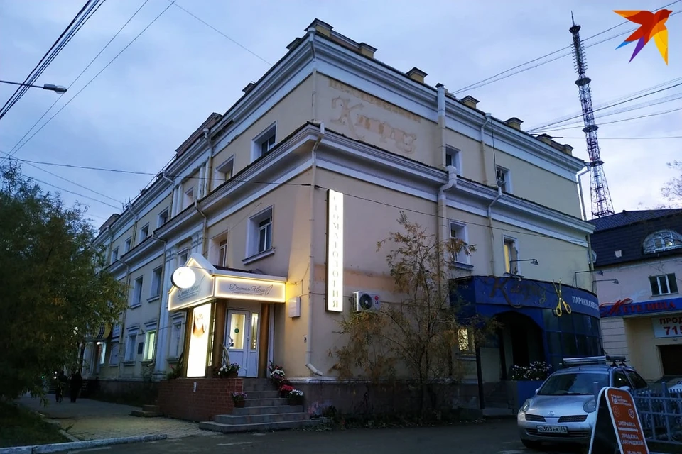 Трехэтажный многоквартирный дом №34 был построен на проспекте Ленина в 1953 году.