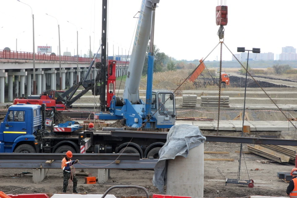 Рабочие приступили к строительству моста. Фото: ФКУ "Упрдор Москва-Волгогрдад"