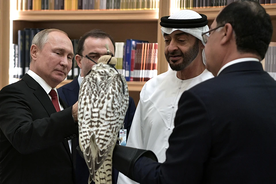 Владимир Путин привез на Аравийский полуостров в подарок птиц