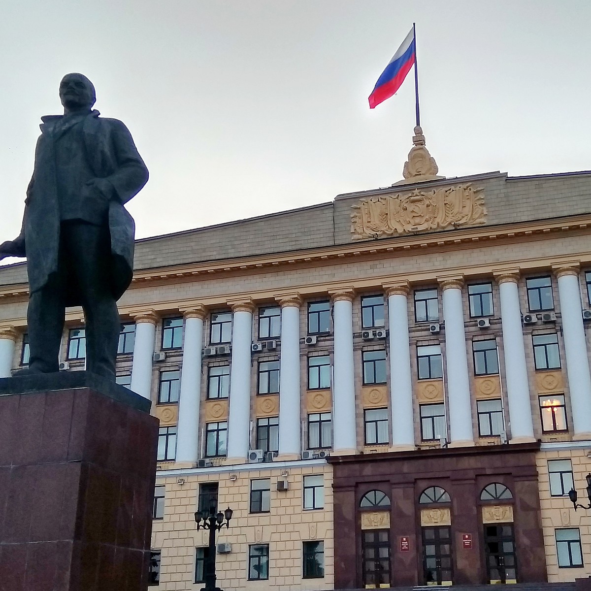 Памятник Ленину с Соборной площади в Липецке хотят перенести на ЛТЗ - KP.RU