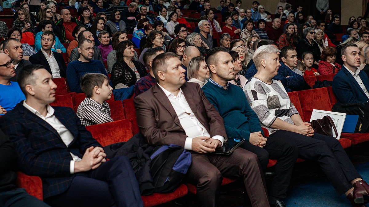 Христиане из протестантских церквей Барнаула отметили День народного  единства - KP.RU