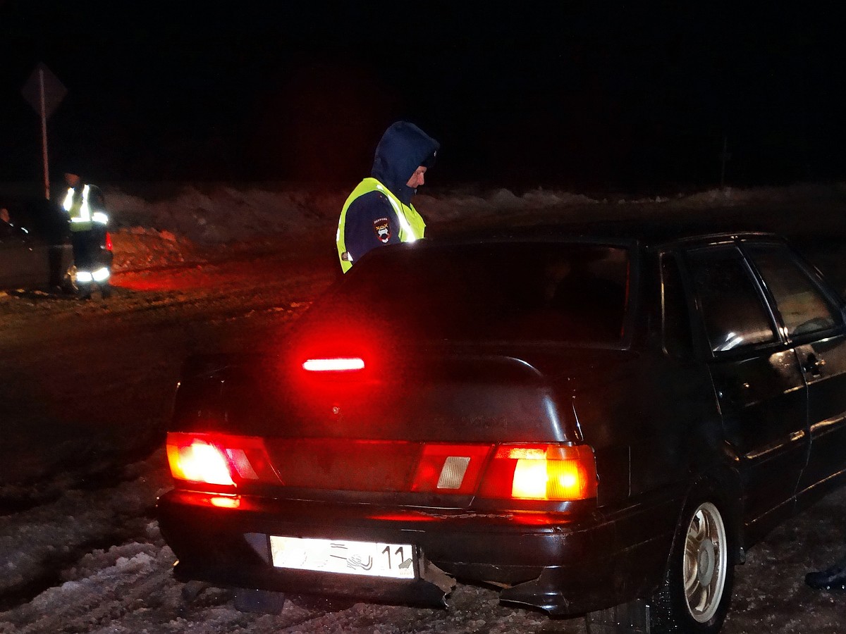 В Сыктывкаре инспекторы ГИБДД во время рейда по нетрезвым водителям дважды  отправлялись в погоню - KP.RU