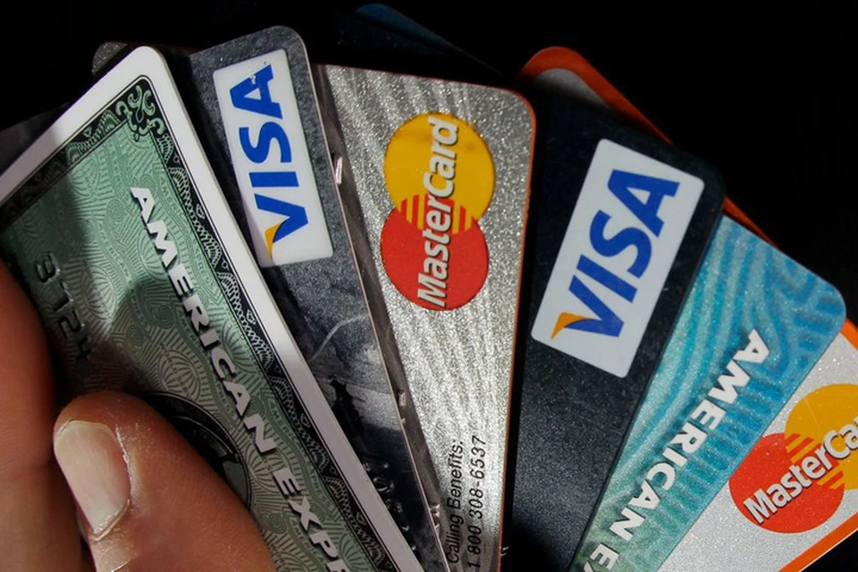 Откуда у мошенников номера кредитных карточек?
