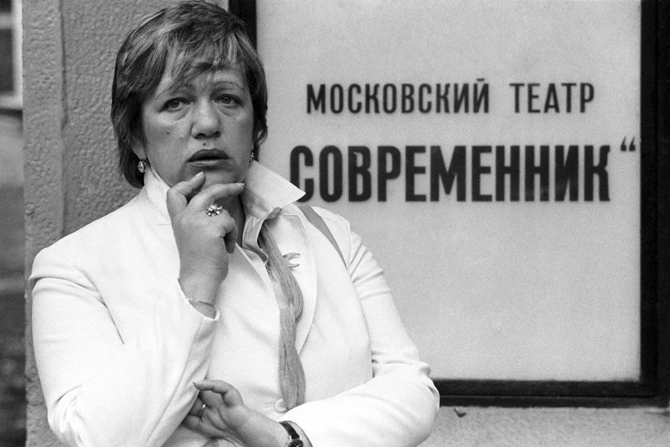 После ухода Ефремова из «Современника» в начале 70-ых актеры уговорили Волчек возглавить театр