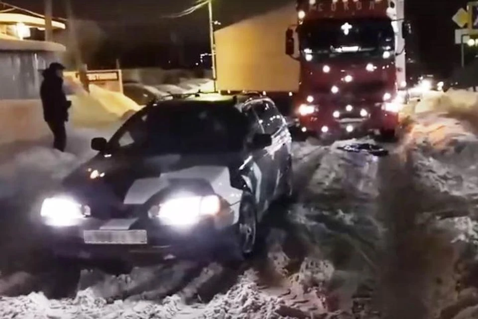 Авто вызволить удалось.