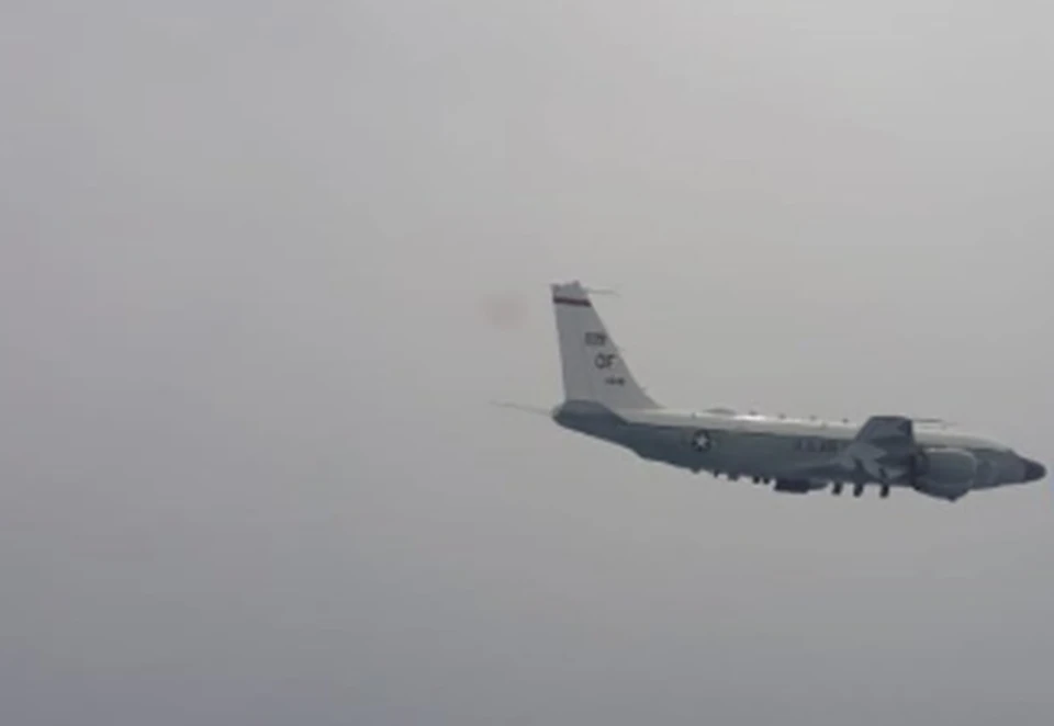 Самолёт ВВС США провёл разведку у границы России. Фото: Plane Radar.