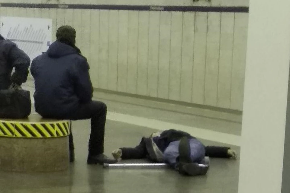 На станции "Чкаловская" умер пассажир. Фото: ПЛЕХАНОВА Вера /"КП-Петербург"