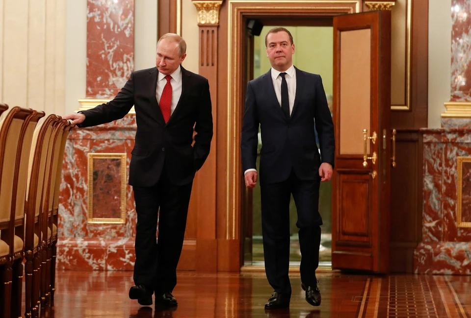 Президент РФ Владимир Путин и премьер Дмитрий Медведев