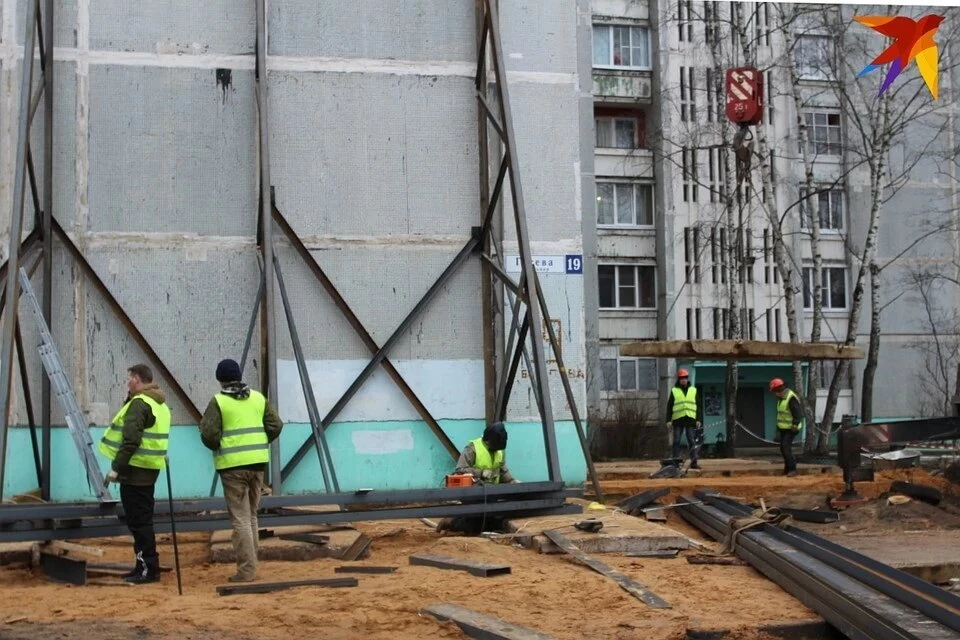 В доме на бульваре Гусева идут ремонтные работы