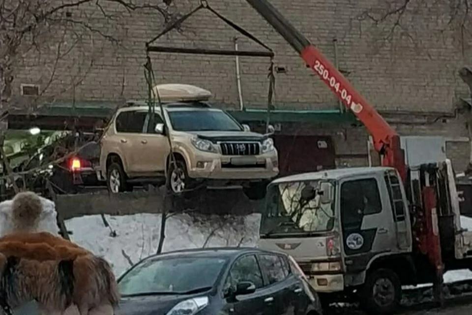 Автолюбителю пришлось обращаться за помощью к специалистам