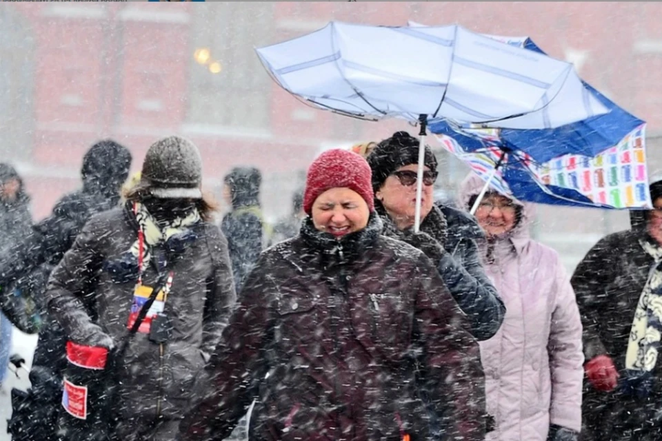 В Ростове горожан посыплет снегом и снесет шквалистым ветром