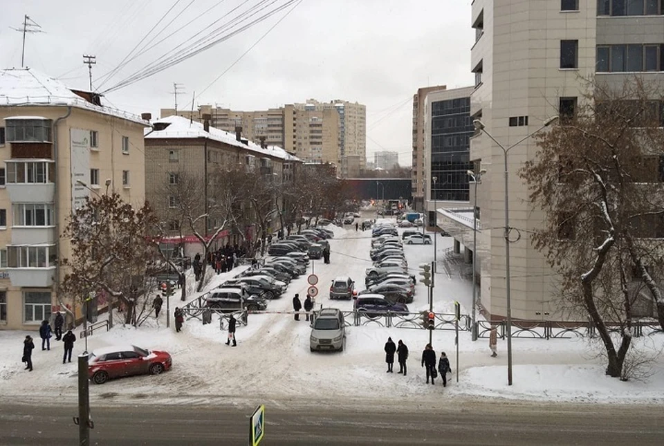 В Екатеринбурге снова эвакуируют Арбитражный суд