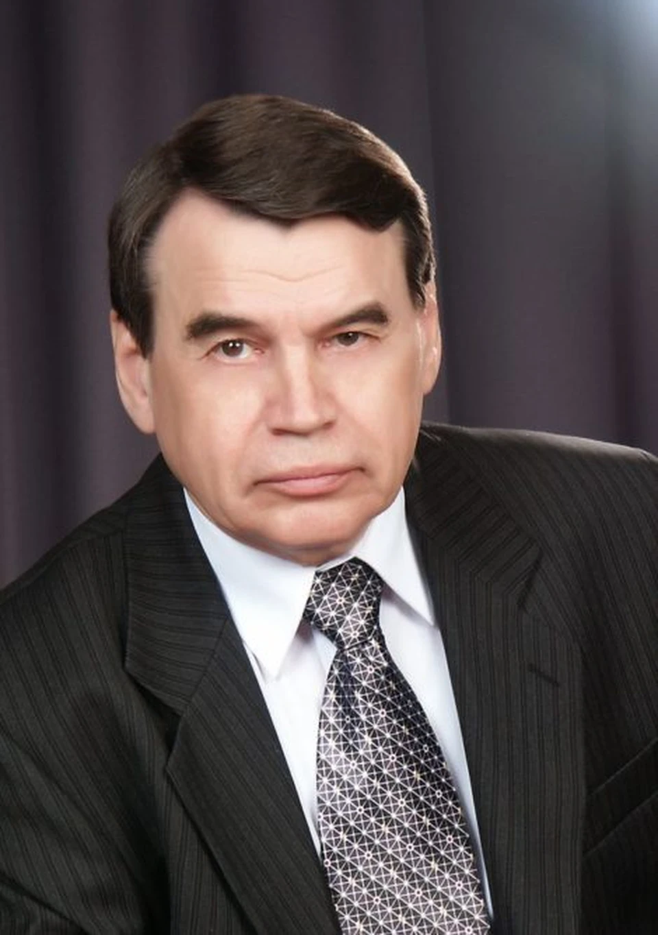 Располагая уникальным личным фотобанком, мэтр предоставляет снимки для томских печатных и электронных изданий.
