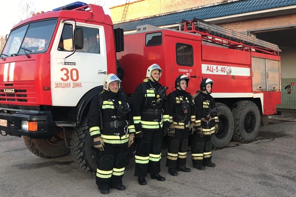Пожарные спасли мужчину из горящей квартиры Фото: ГУ МЧС России по Тверской области