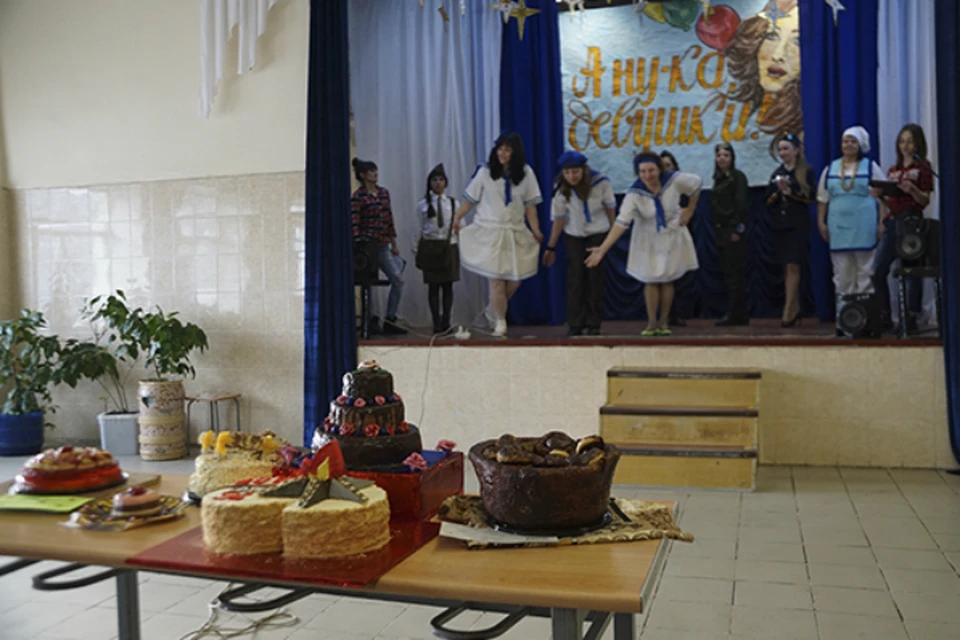 Торт «Вечный огонь» испекла на конкурс «А ну-ка девушки!» осужденная в Хабаровском крае