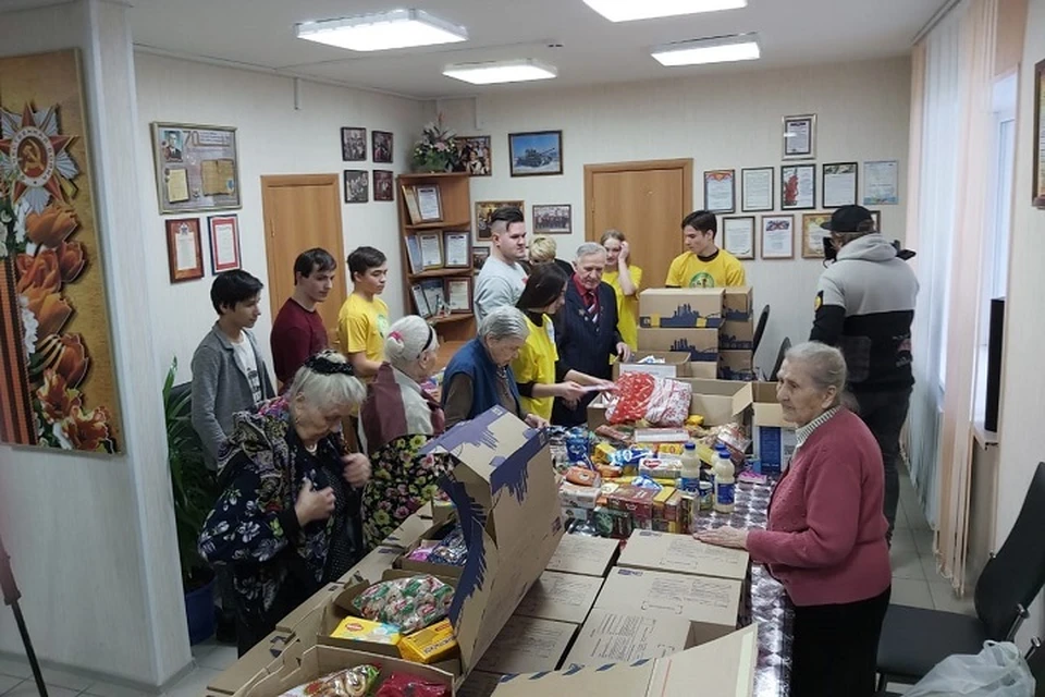 В новоуренгойской акции «Посылка солдату» приняли участие ветераны Фото: newurengoy.ru