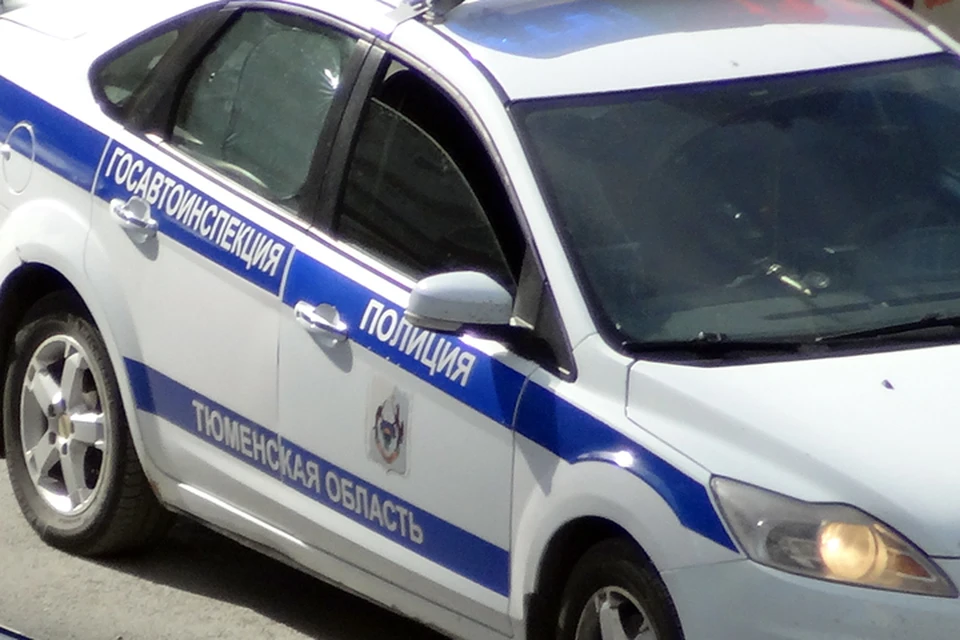 В Тюмени автоинспектор пострадал из-за пьяной выходки водителя.