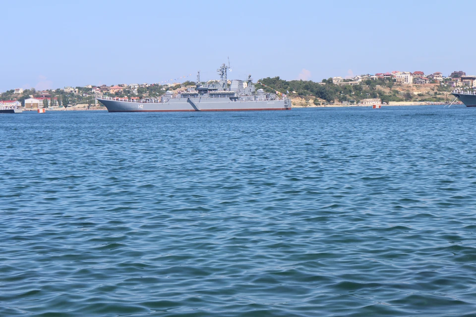В учениях участвовал экипаж большого десантного корабля «Новочеркасск»