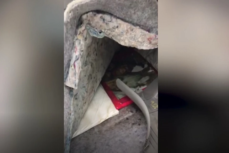 Наркотики пытались спрятать в тайнике внутри автомобиля