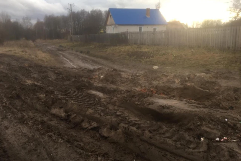 У транспортных компаний, занимающихся вывозом ТКО, пока еще возникают сбои в работе из-за плохих подъездных путей в районах.