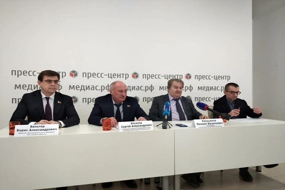 Пресс-конференция "Справедливой России" при участии Бориса Вальтера, Сергея Косинова и Михаила Емельянова