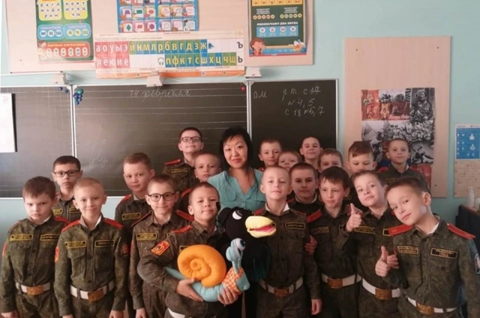 Ирина Цхай с кадетами