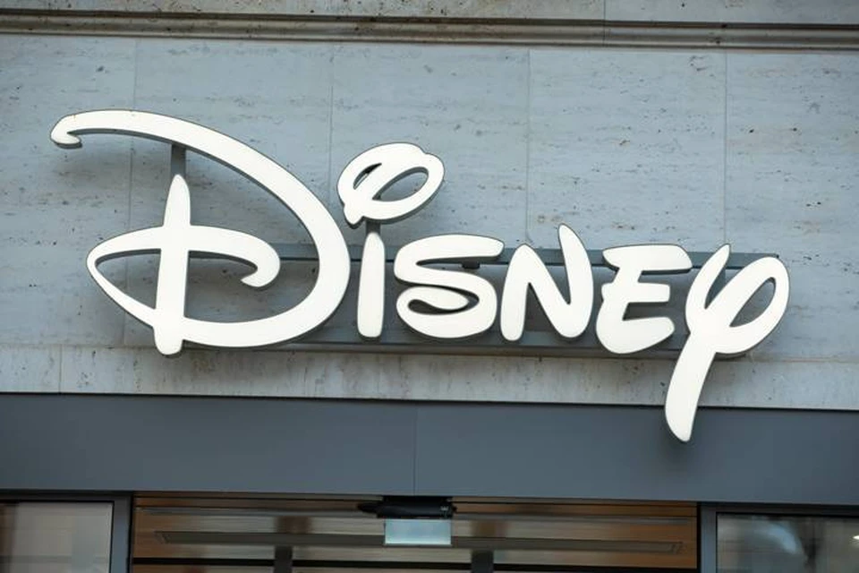 Кинокомпания Disney тоже приостановила съемки нескольких фильмов, в которых задействованы реальные актеры