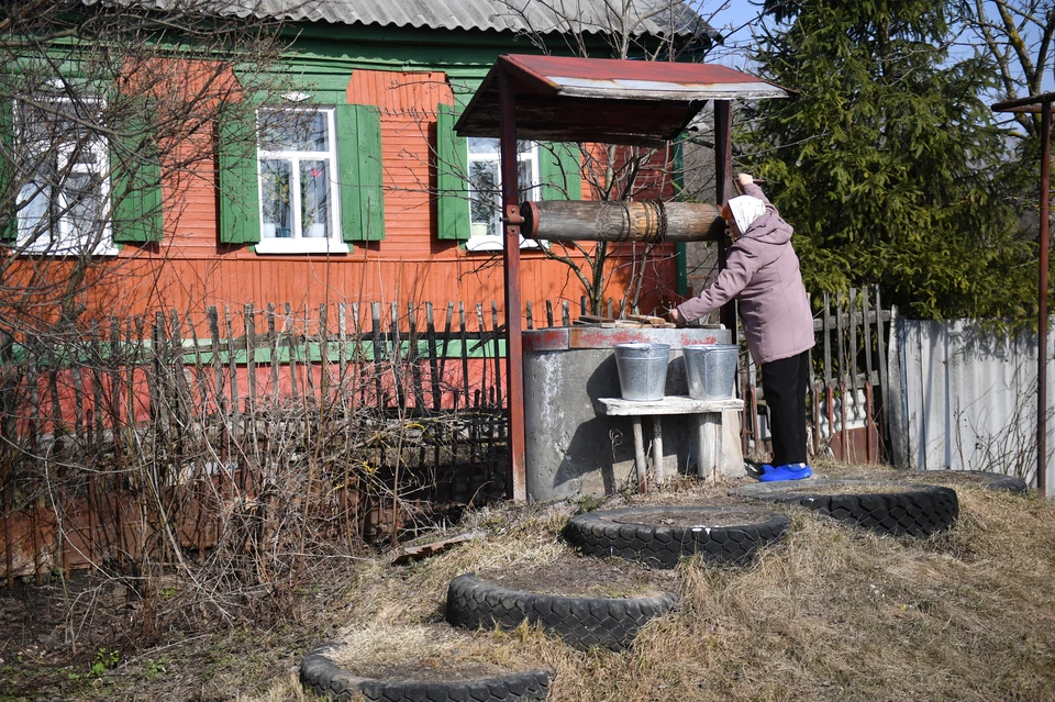Более 12 миллионов наших соотечественников живут без водопровода, а более 11 миллионов граждан России живут без качественной питьевой воды