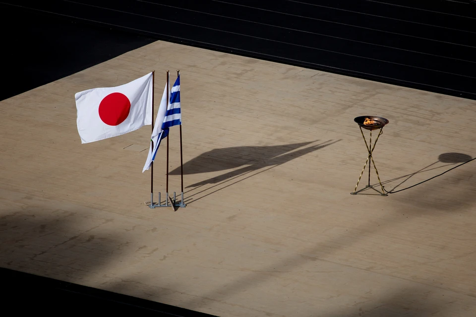Эстафета олимпийского огня в Японии из-за коронавируса пройдет без факелов